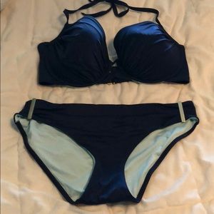 Victoria’s Secret bikini